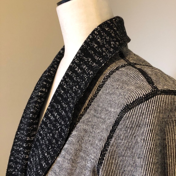 NWOT & it’s Reversible! - Picture 2 of 5